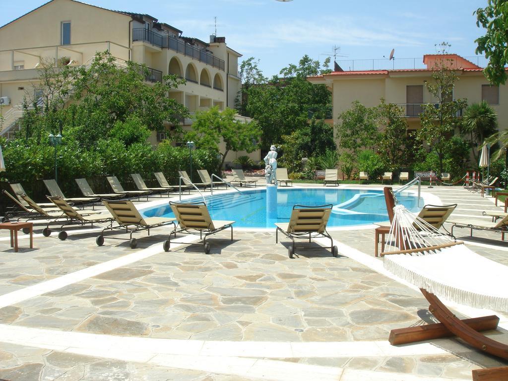 Hotel Sant'Agata ซานตากาตา ซุย ดูเอกอลฟี ภายนอก รูปภาพ